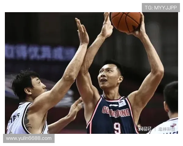 广州足球队在全国锦标赛积分榜上以81分稳居第一名展现强劲实力